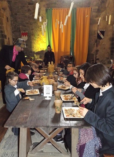 Repas des élèves avant les cours