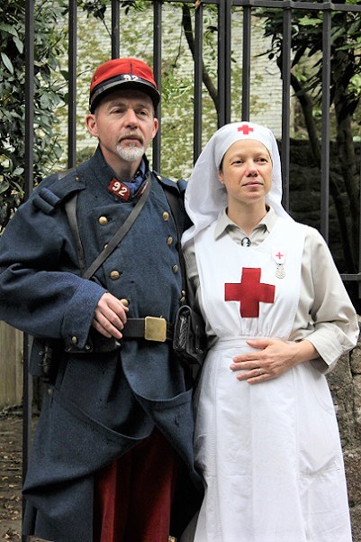 Soldat Marcel Seguin de la Territoriale et Mme Louise, infirmière diplômée